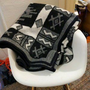 Biederlack Blanket Black and White Southwestern